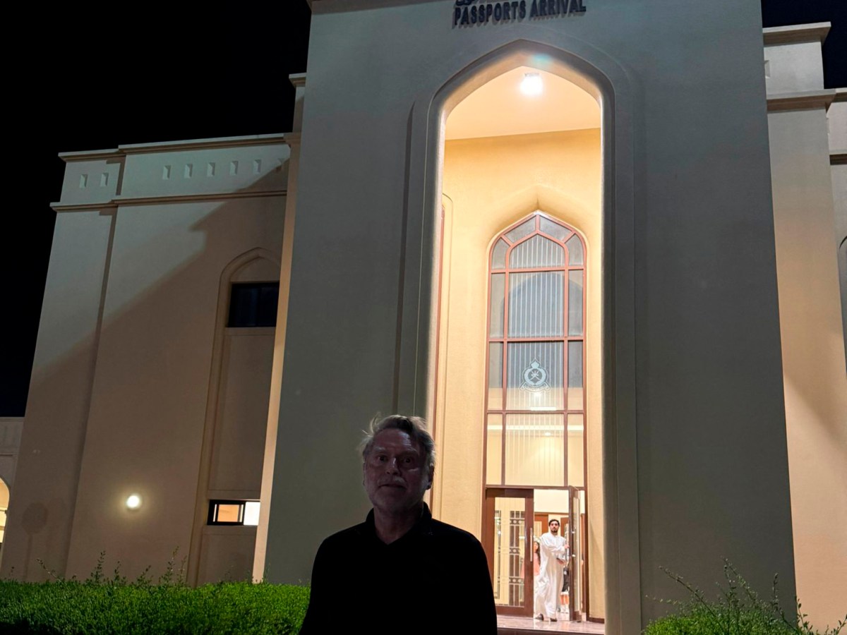 Zwischen Warten und Weltpolitik – Gespräche mit einem Gestrandeten in&nbsp;Dubai