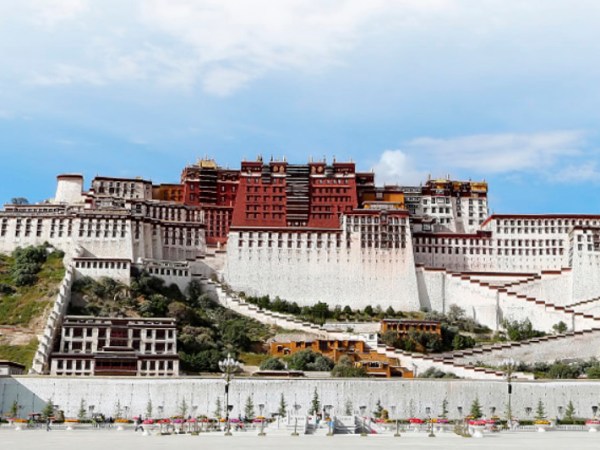 Tibet im Spannungsfeld zwischen Ost und West – chinesische Repression und westliche Instrumentalisierung